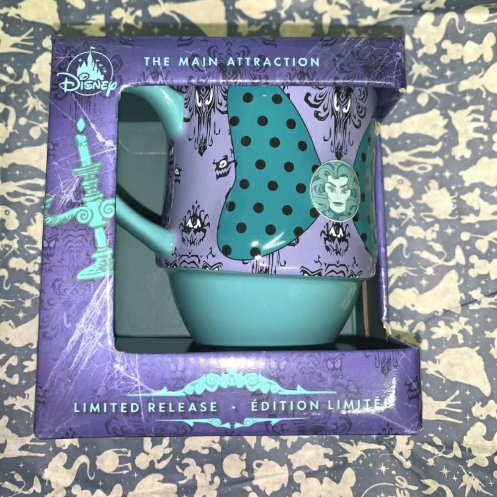 Disney Minnie Mouse Main Attraction HM Mug LE